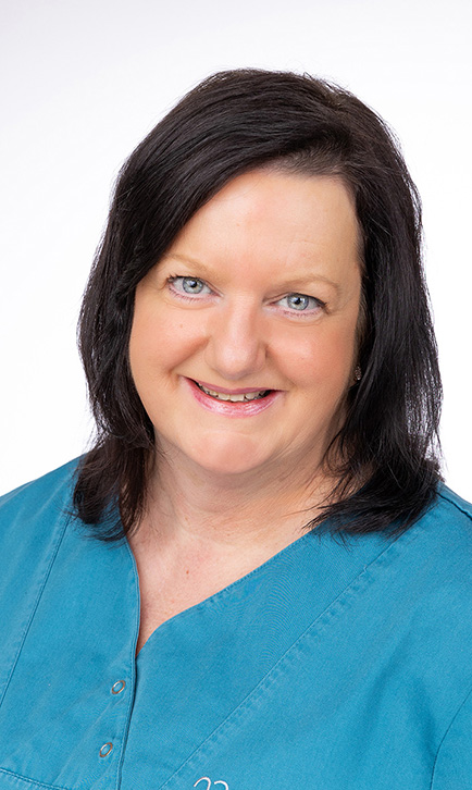 Bettina Debnar